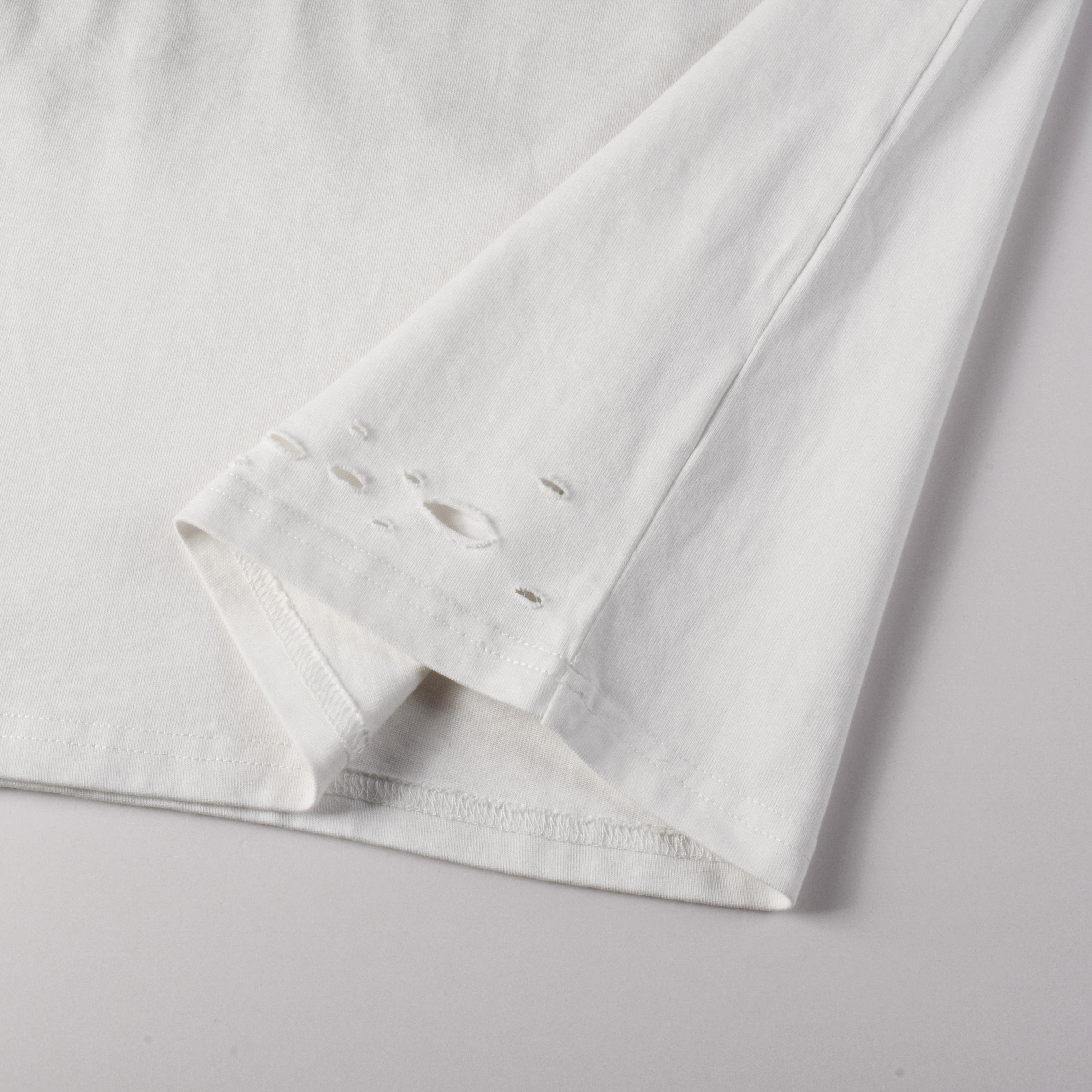 Command 09 Longsleeve – White