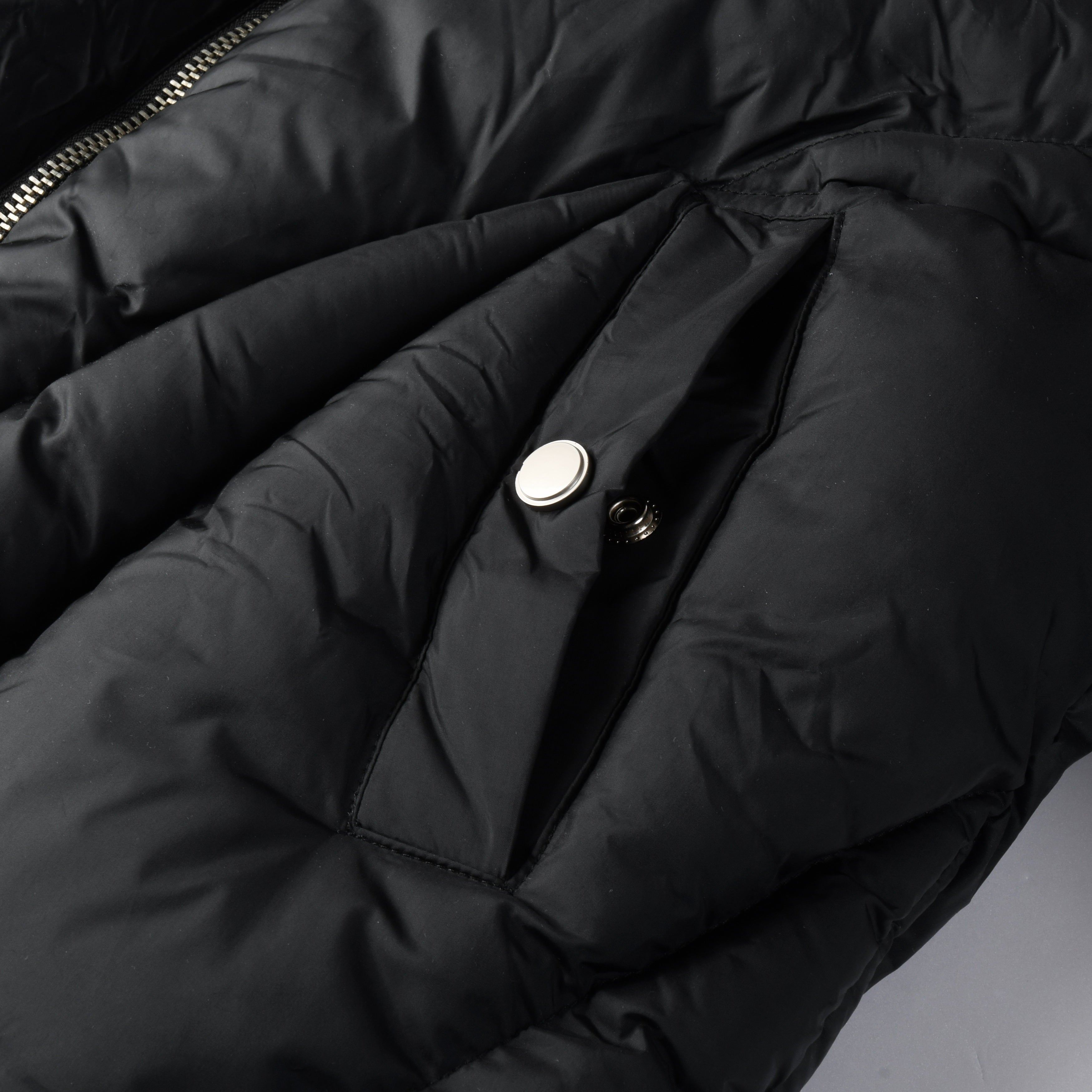 CROPPED PUFFER BLACK