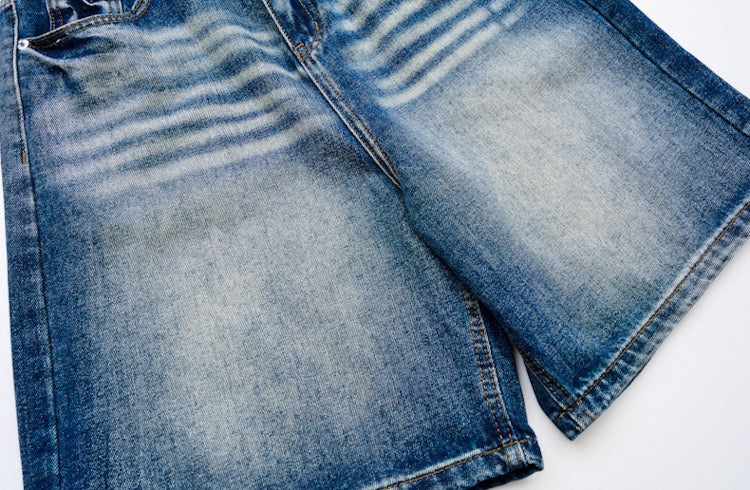 Wave Shorts Jeans